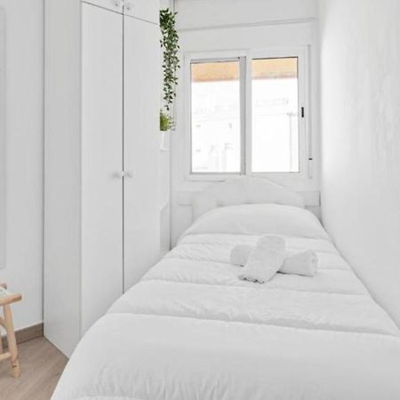 Luis Braille Apt Malaga Exterior photo